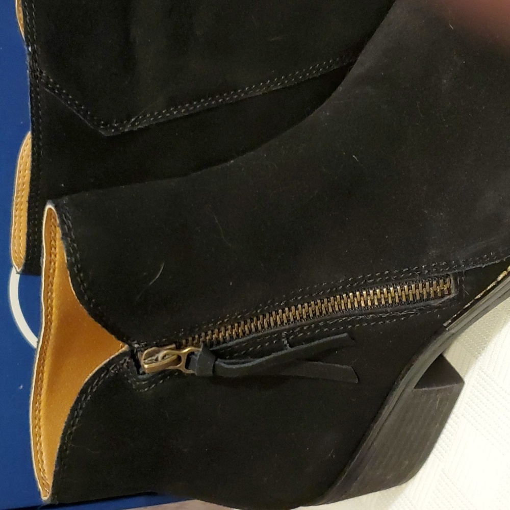 White Mountain Women's Side Zip Suede Leather Ankle Boot - Picture 2 of 8